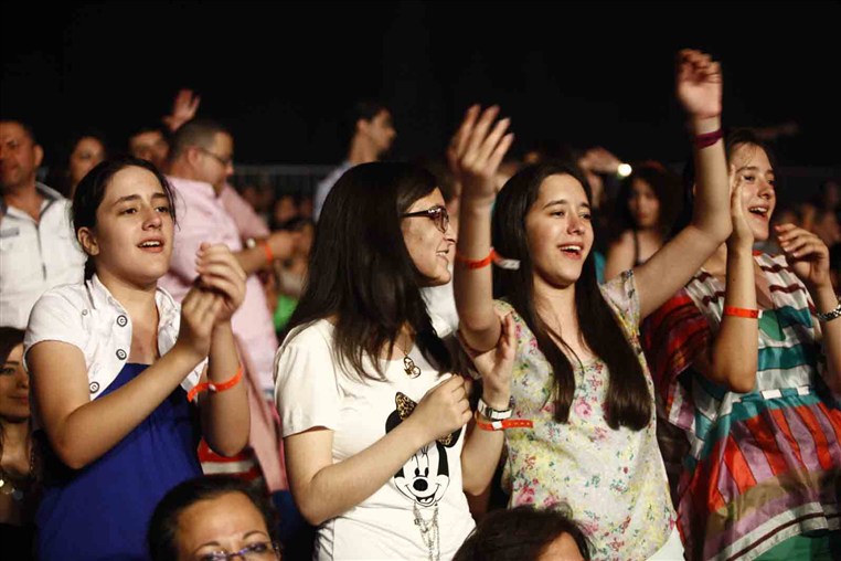 @ forum de beirut  مهرجان الأغنية الشرقية السادس